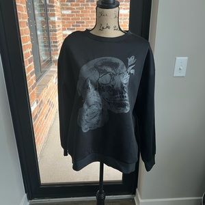 Buffbunny Bloom skull sweatshirt